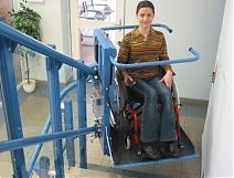 Platforma dla niepełnosprawych - platforma przyschodowa O-ga- pokonywanie zakrętu - 